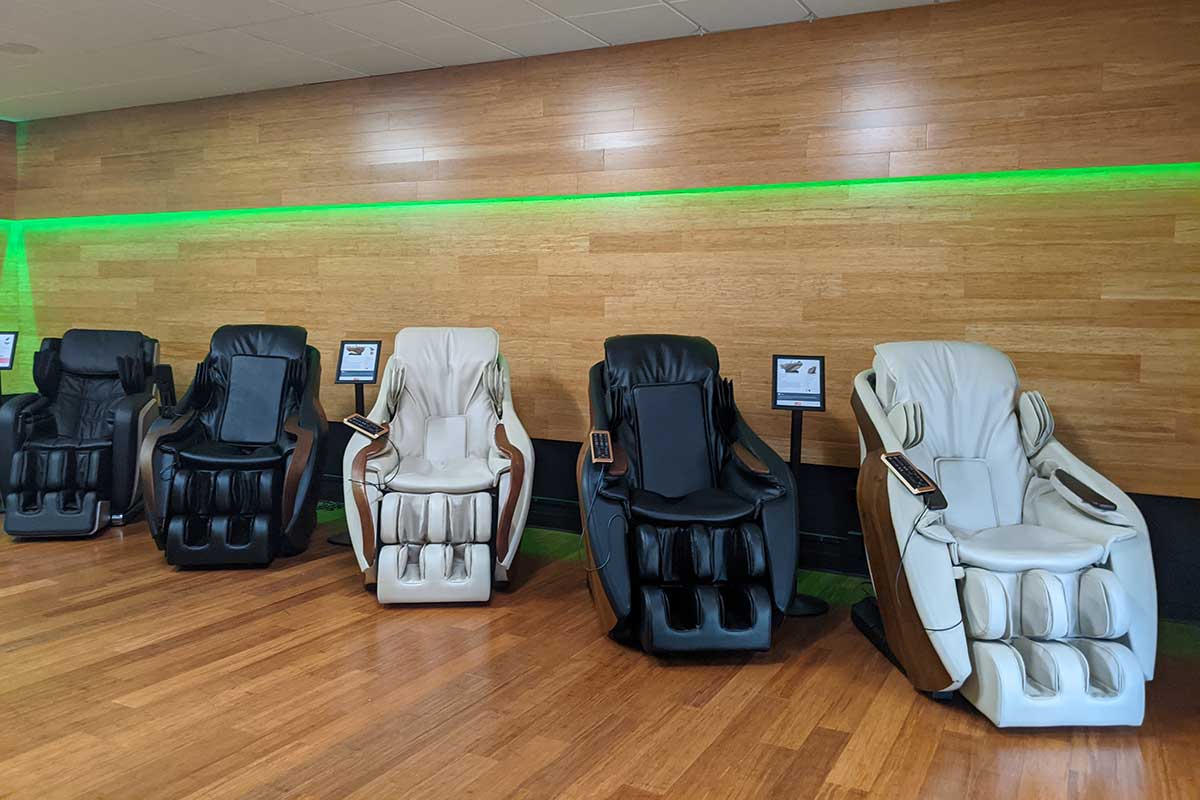5 japanese massage chairs boulder