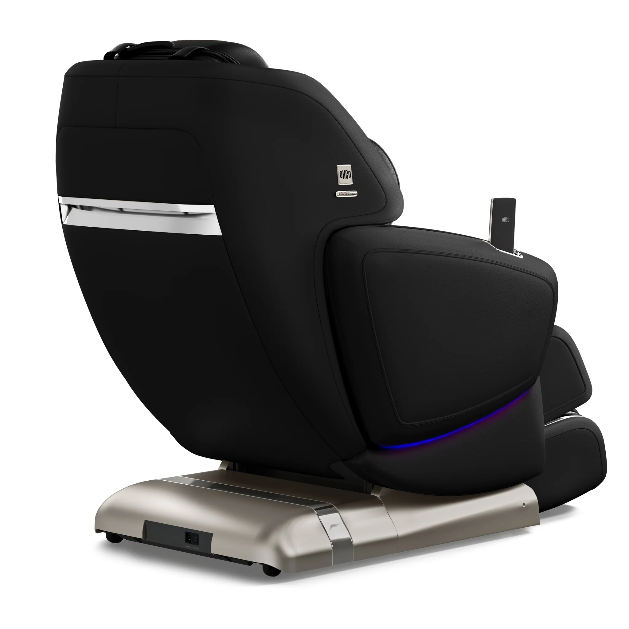 OHCO M8 NEO 미드나잇 제로 그래비티 전신 4D 온열 마사지 의자가 135도 각도로 똑바로 세워진 모습입니다.